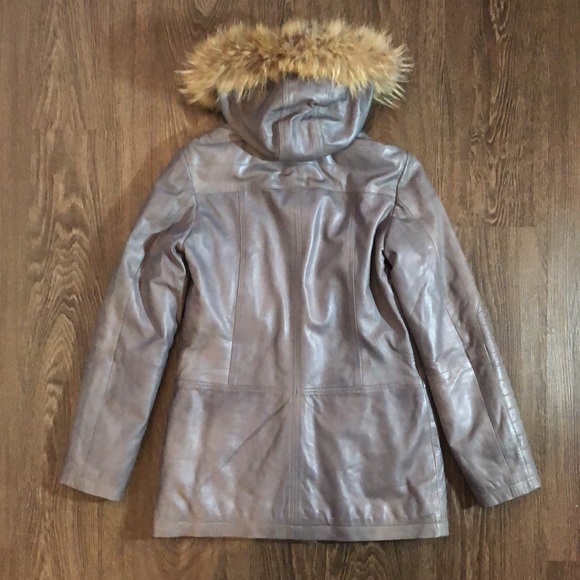 Danier Grey Insulated Leather Coat - Picture 15 of 16